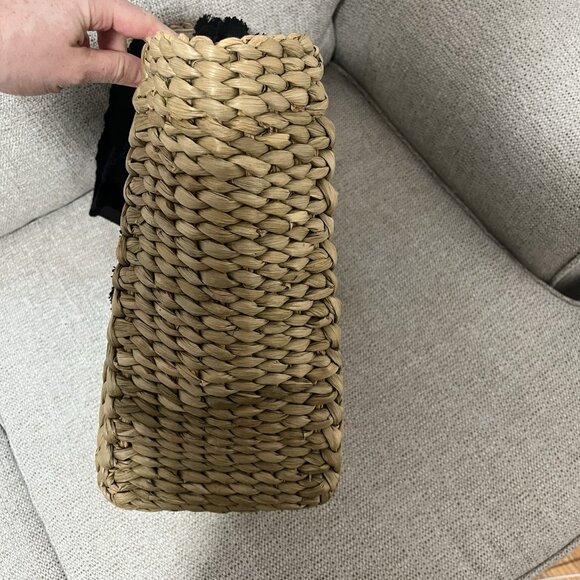 Pamela Munson Petite Isla Bahia Cornhusk Tote Bag with Black Straps - Picture 7 of 11